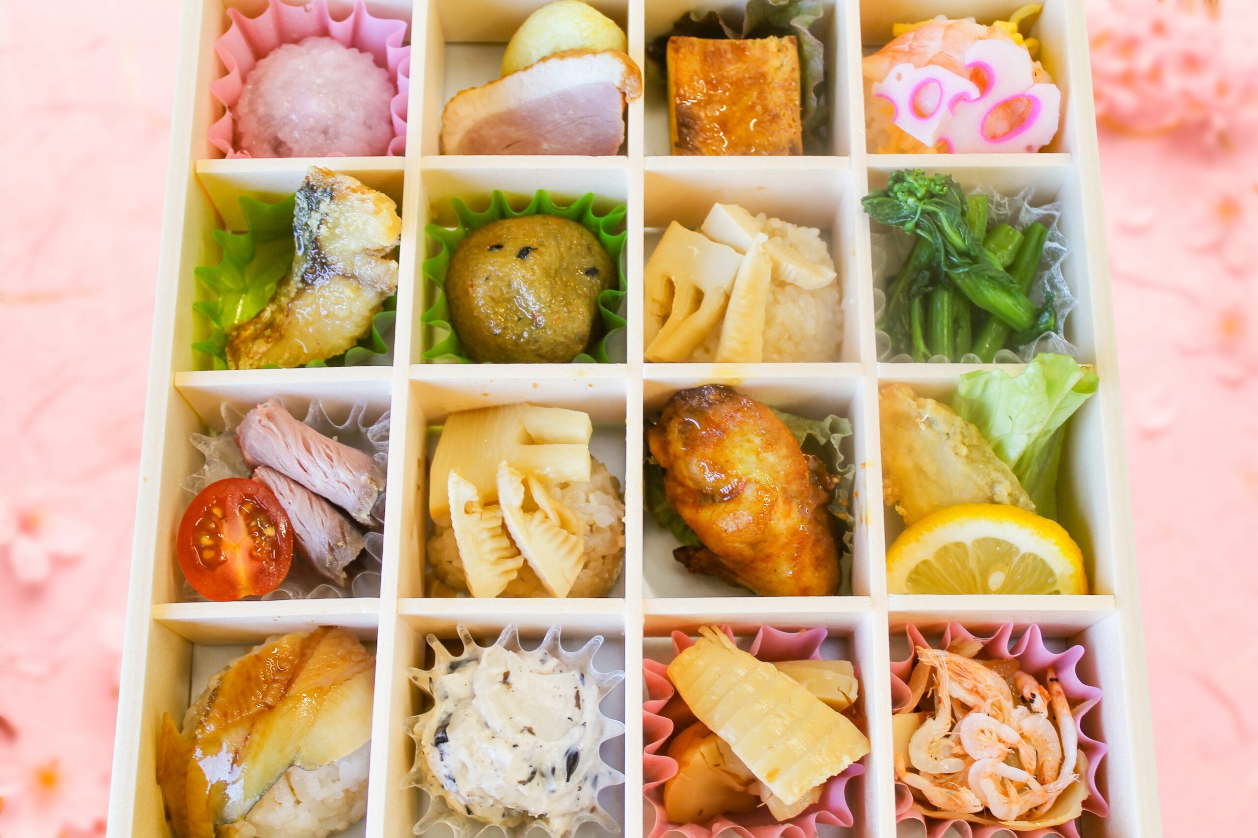 16マスの春弁当「春らんまん」